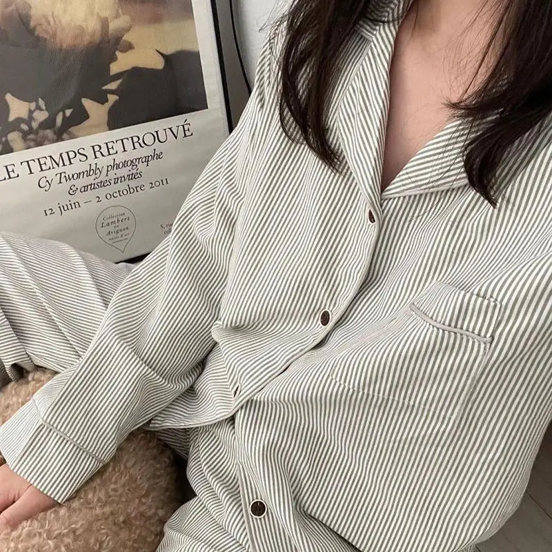 Leonie™ - Striped Elegance Pyjamas Set